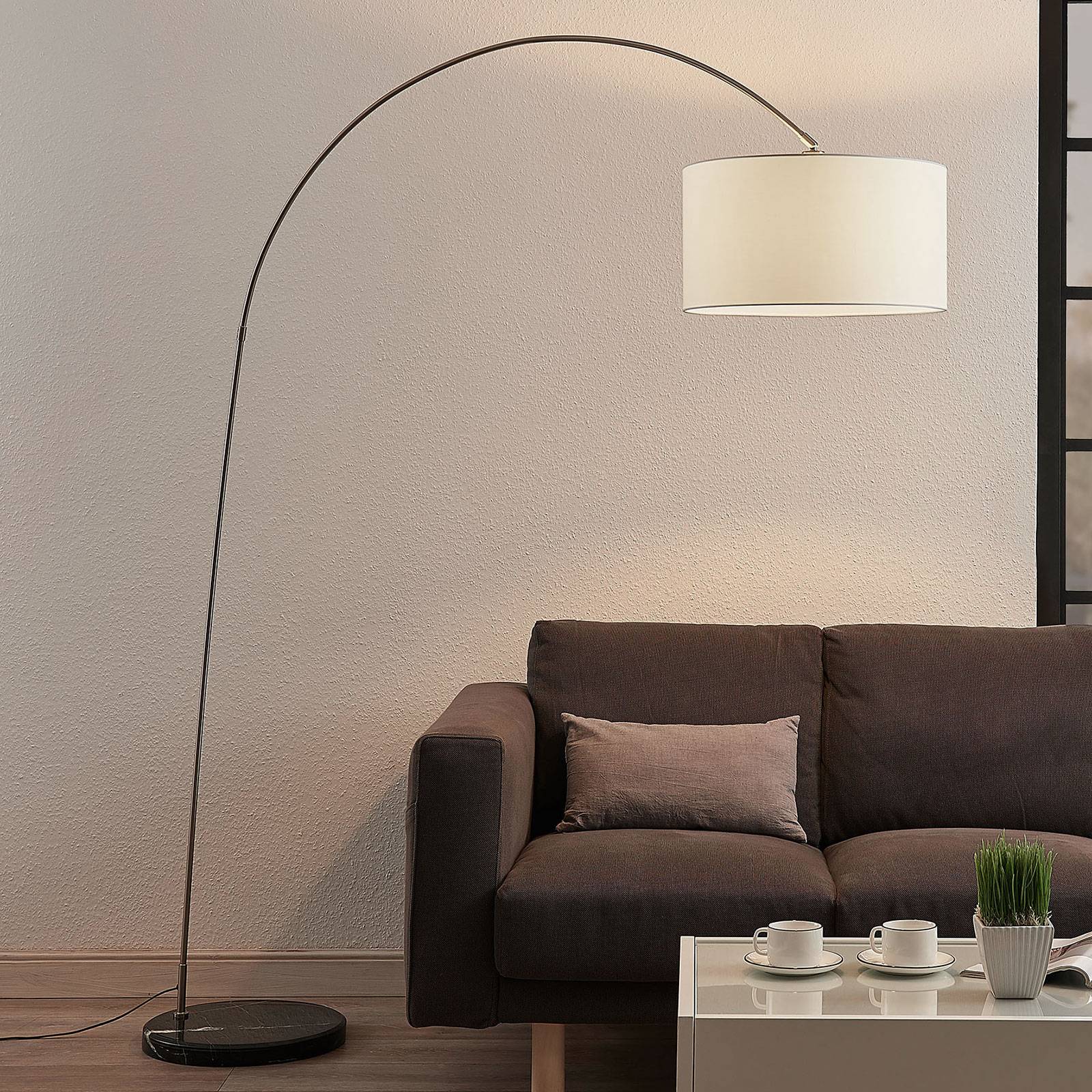 Lindby Bogenlampe Belinda