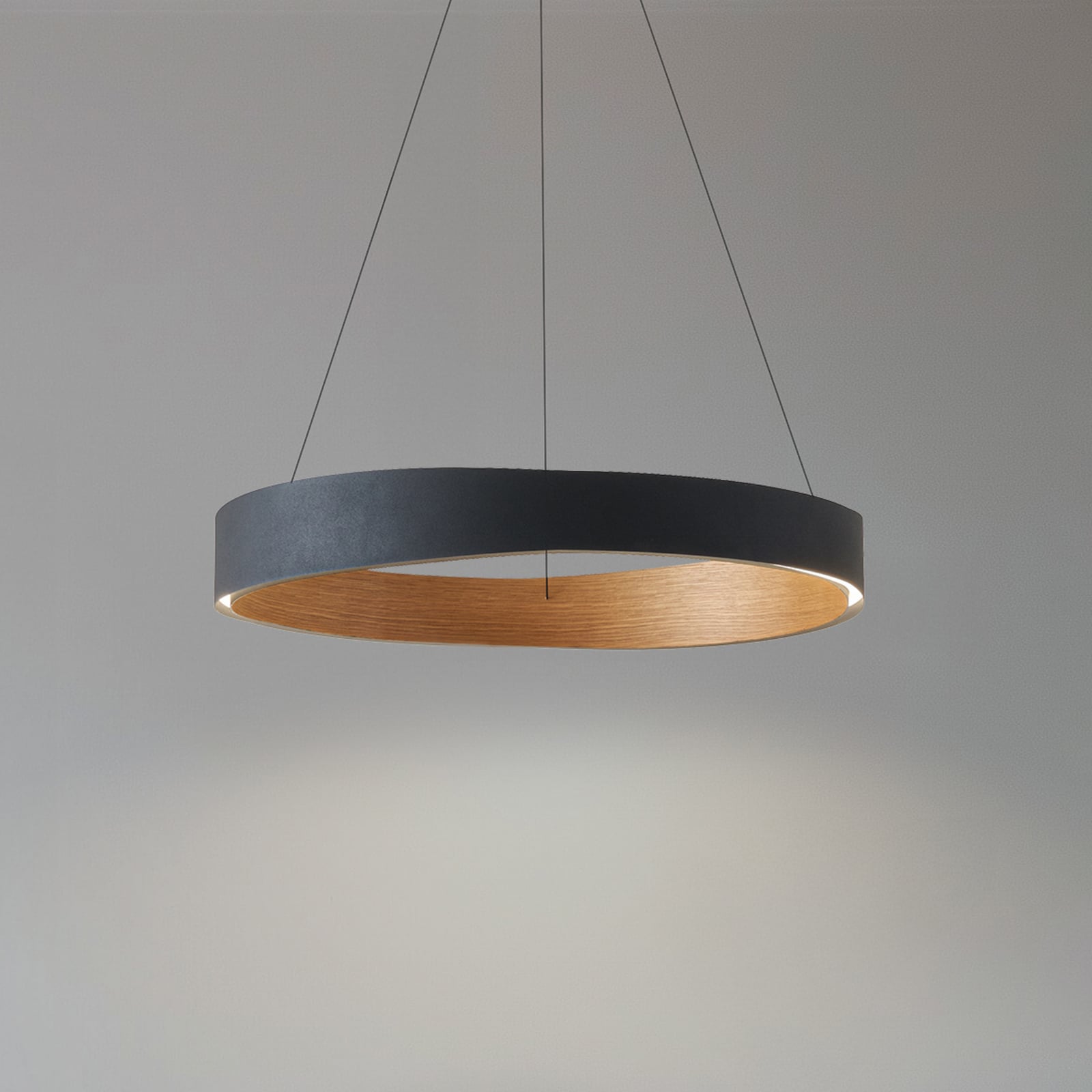 Lucande LED-Hängeleuchte Daelor, schwarz/Holz, CCT, dimmbar